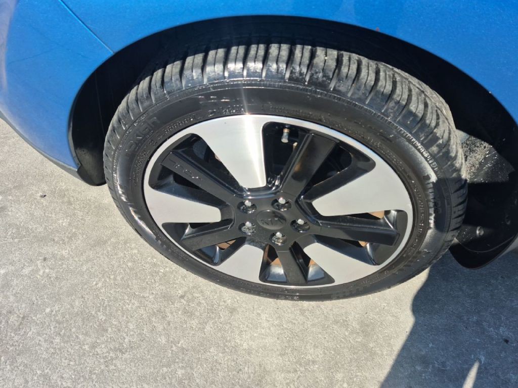 2016 Kia Soul Image 16