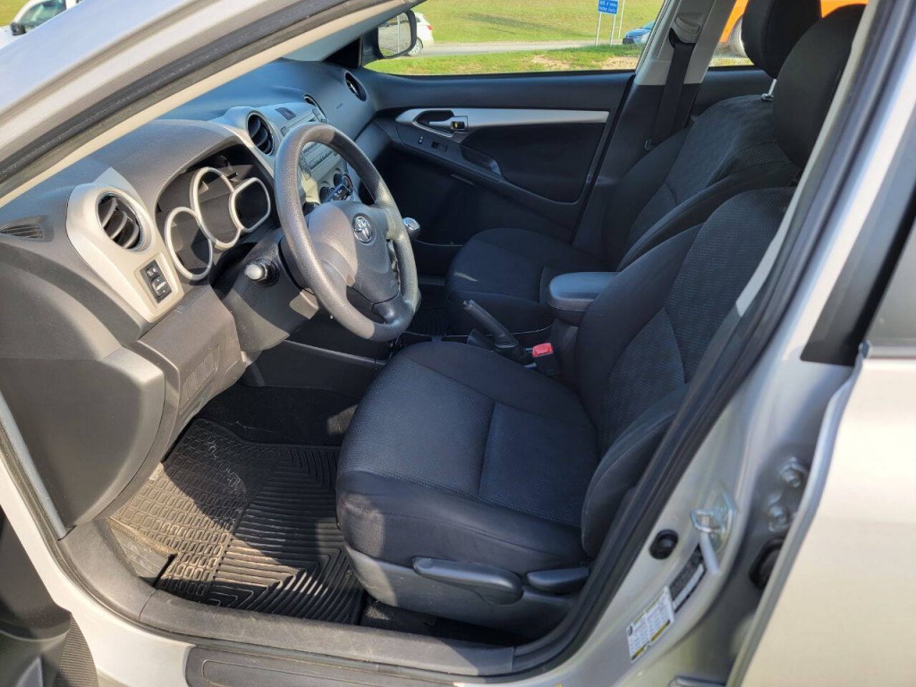 2009 Toyota Matrix Image 11