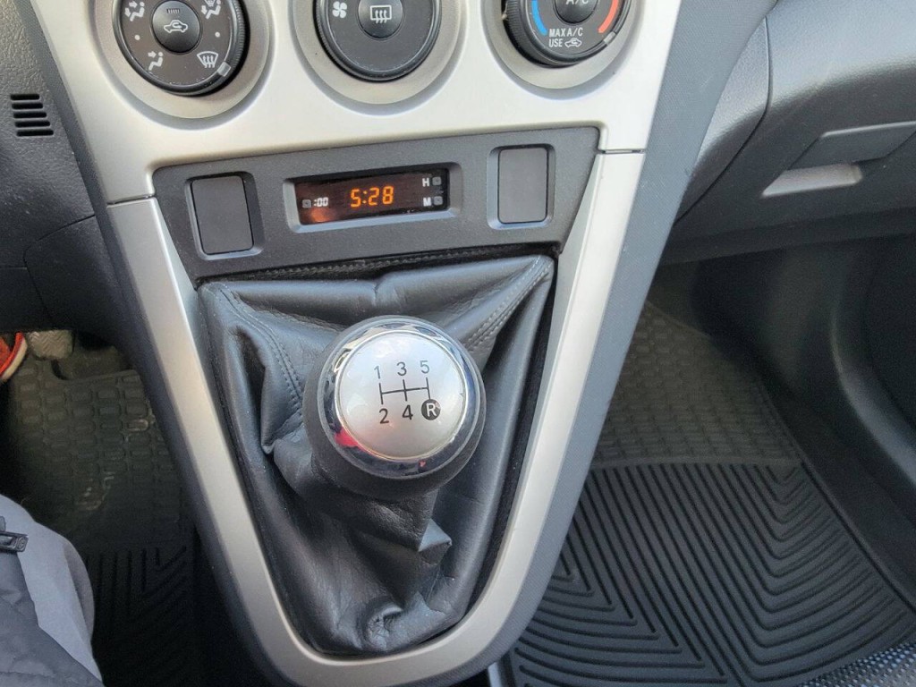 2009 Toyota Matrix Image 17