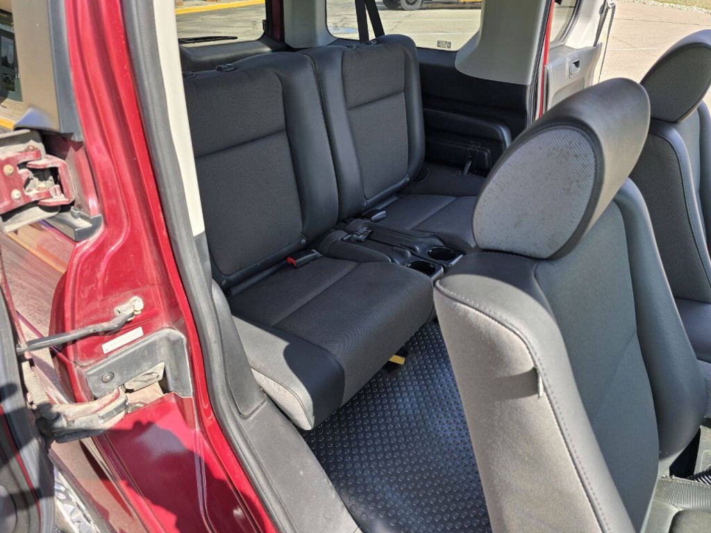 2006 Honda Element Image 16