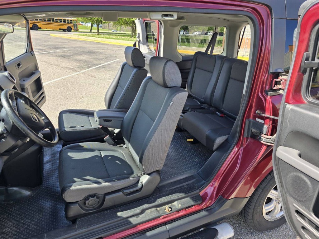 2006 Honda Element Image 18