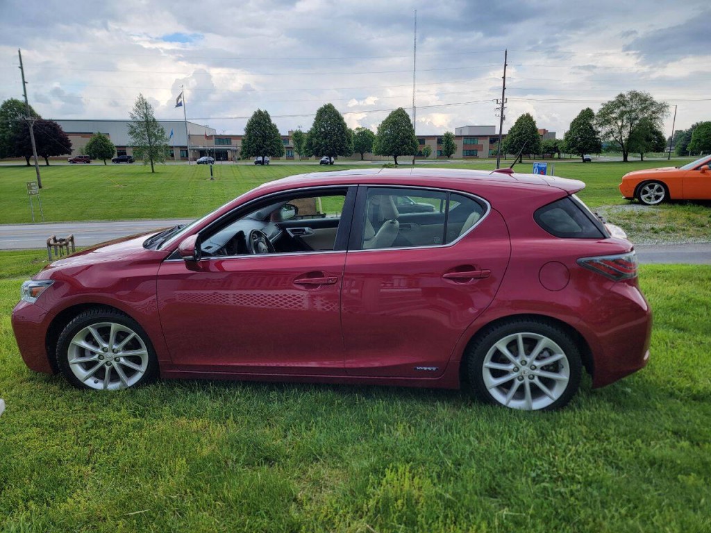 2013 Lexus CT 200h Image 6