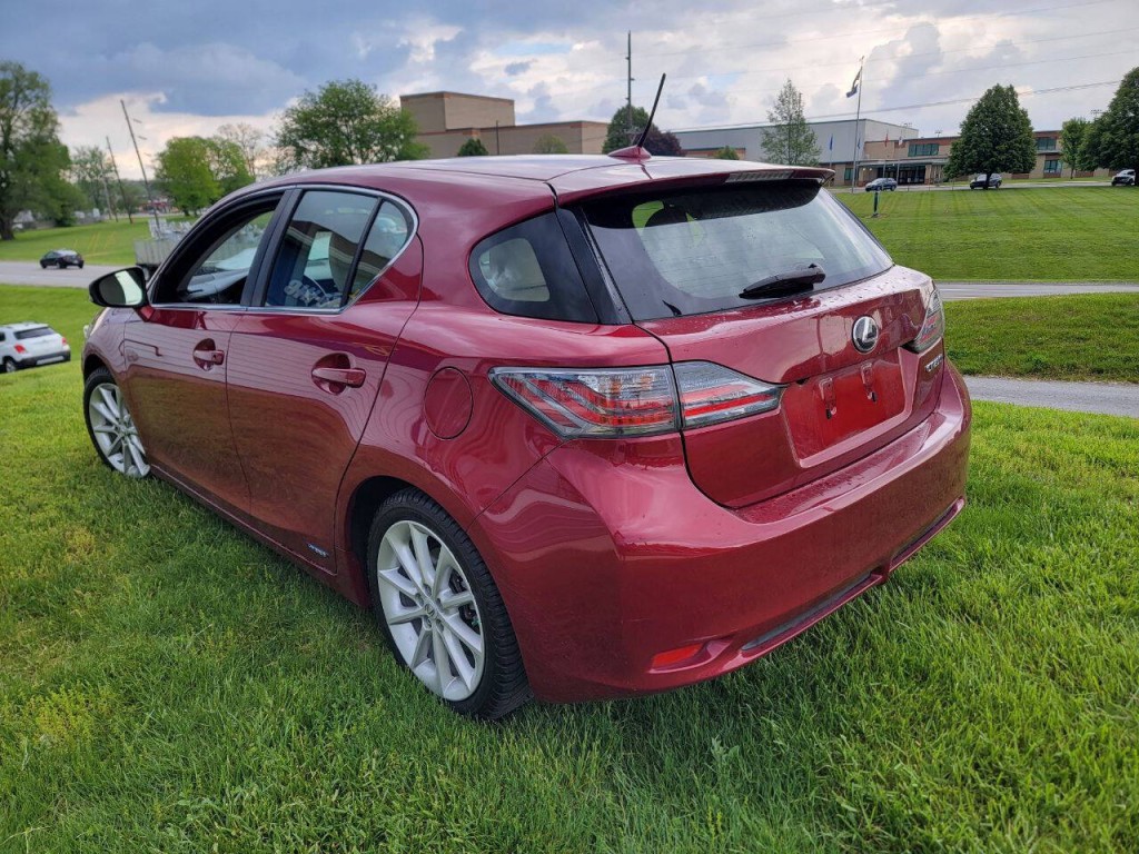 2013 Lexus CT 200h Image 8