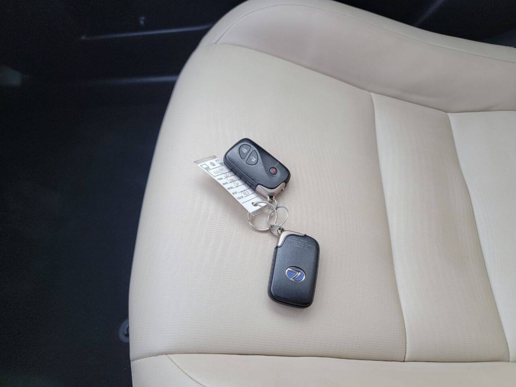 2013 Lexus CT 200h Image 20