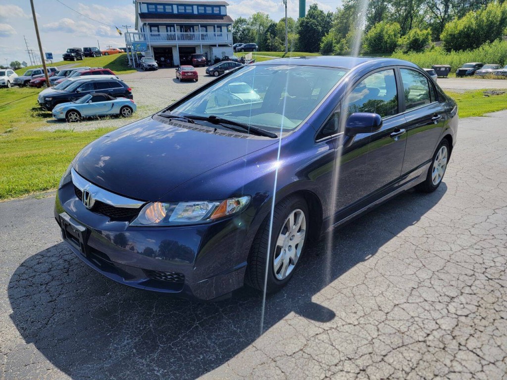 2011 Honda Civic Image 2