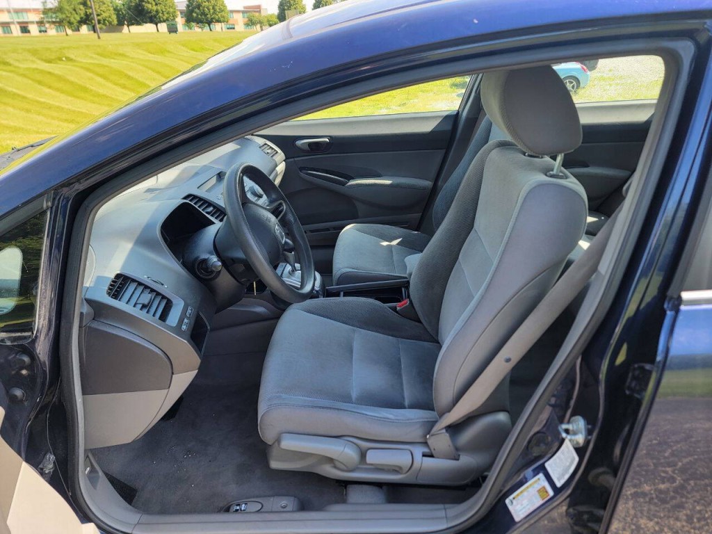 2011 Honda Civic Image 11