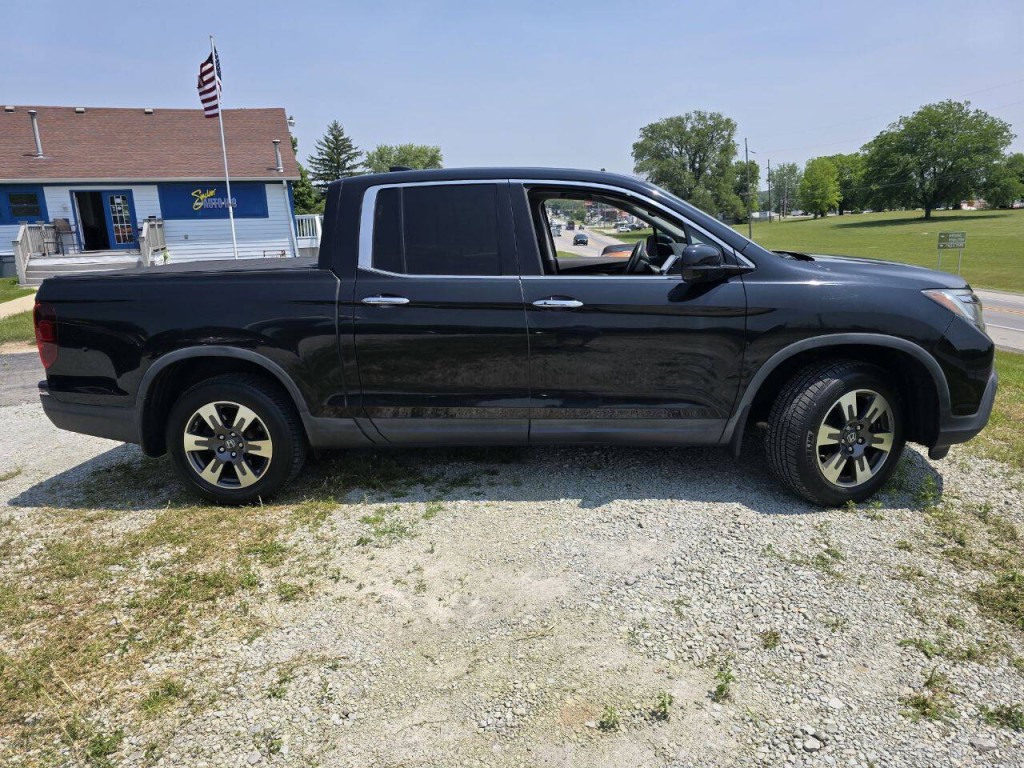 2017 Honda Ridgeline Image 3