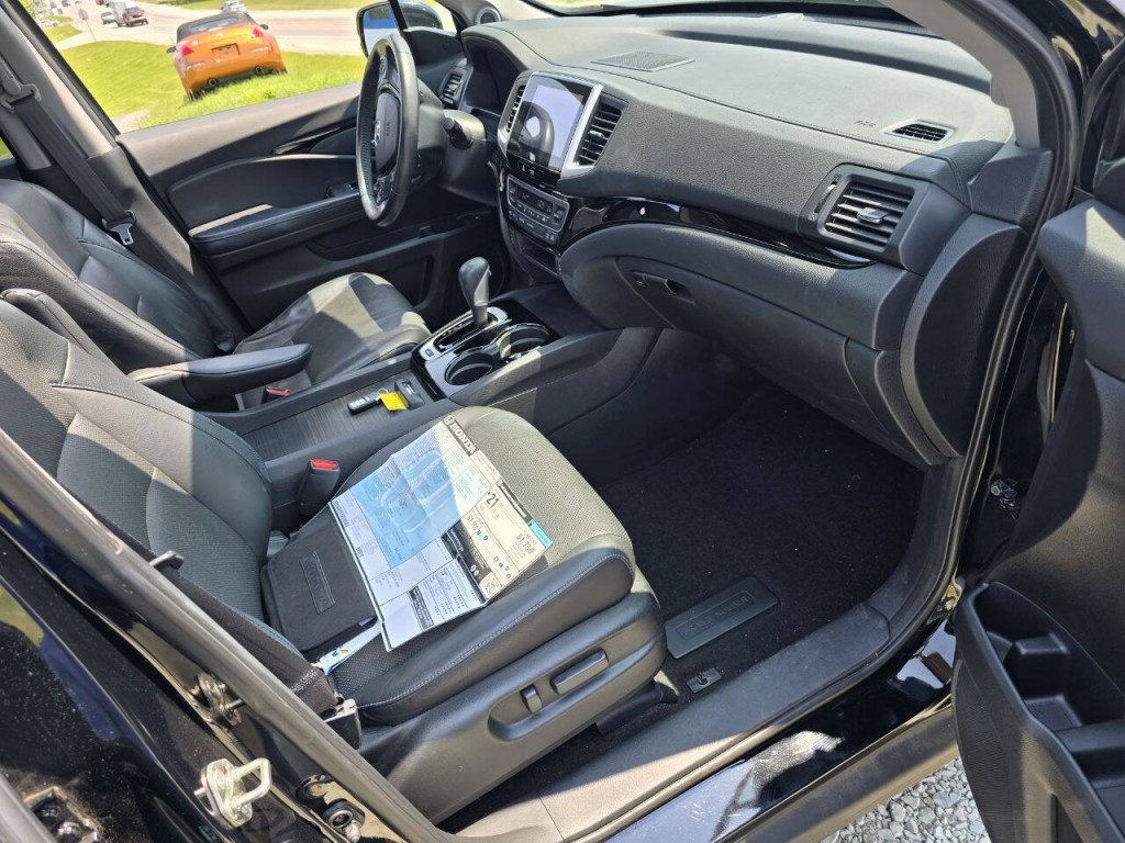 2017 Honda Ridgeline Image 14