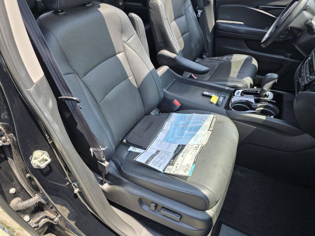 2017 Honda Ridgeline Image 16