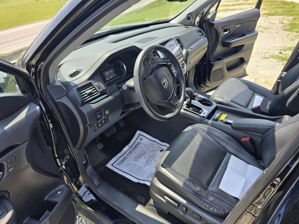 2017 Honda Ridgeline Image 23