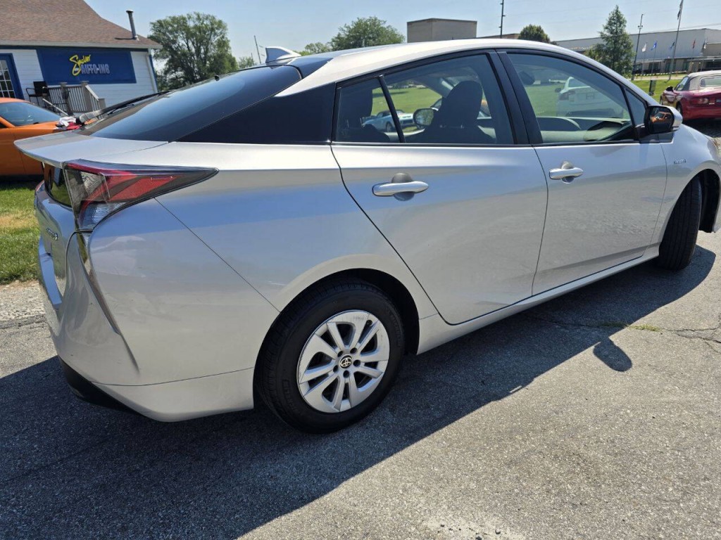 2017 Toyota Prius Image 4