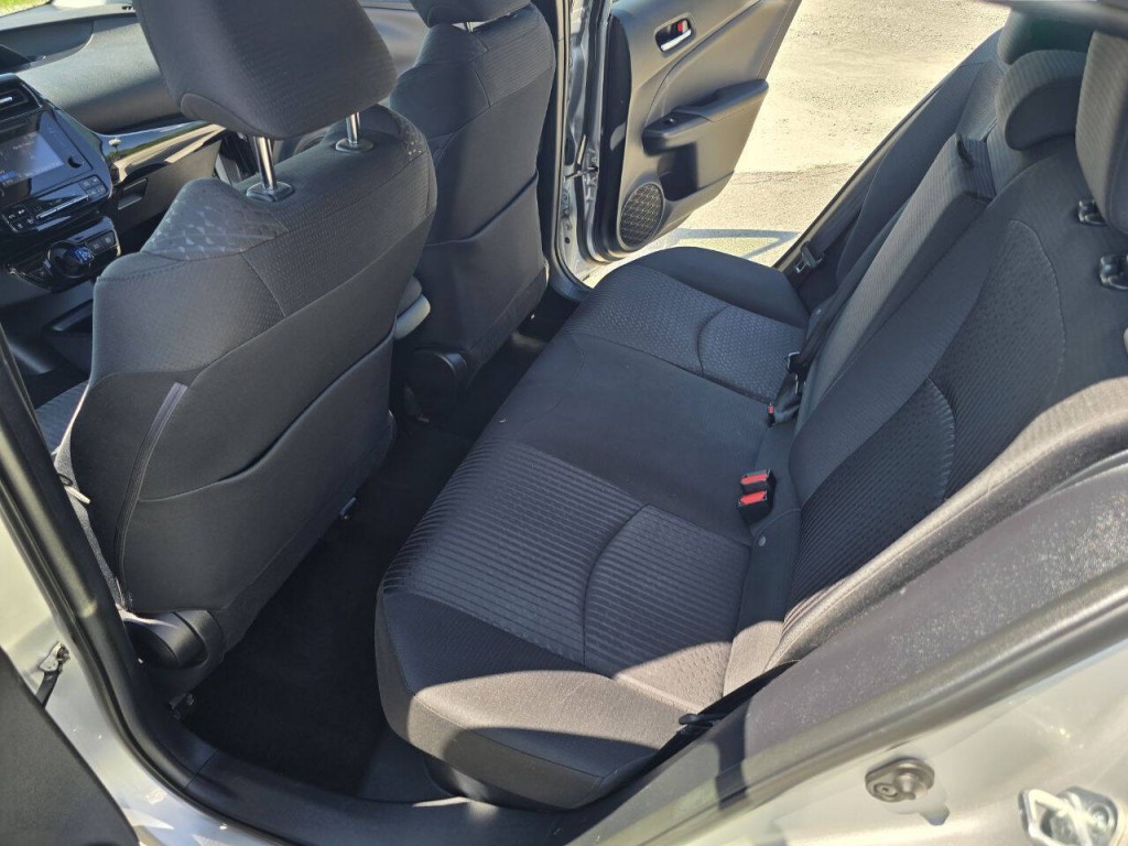 2017 Toyota Prius Image 16