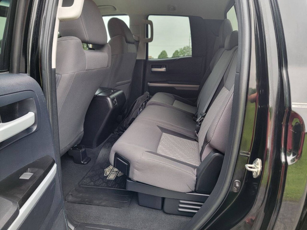 2016 Toyota Tundra Image 15