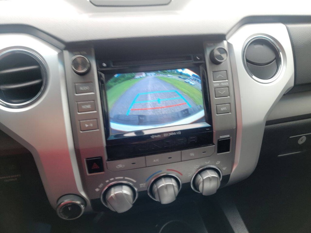 2016 Toyota Tundra Image 21