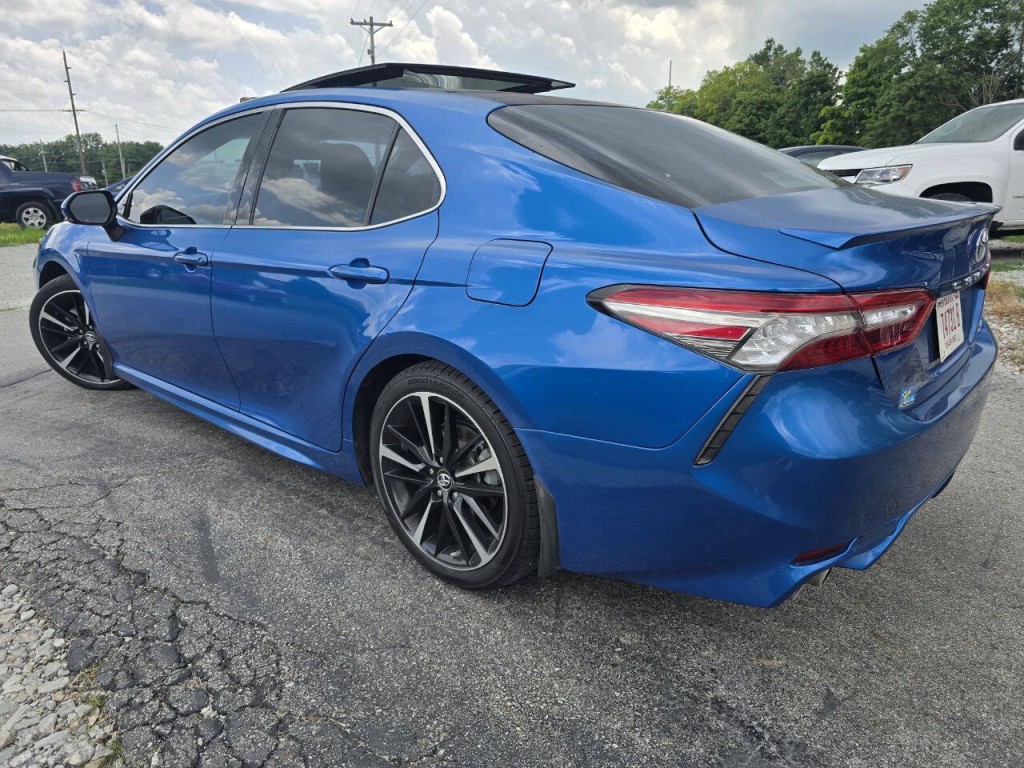 2018 Toyota Camry Image 8