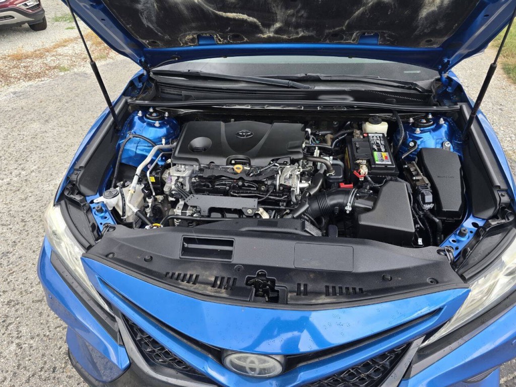 2018 Toyota Camry Image 21