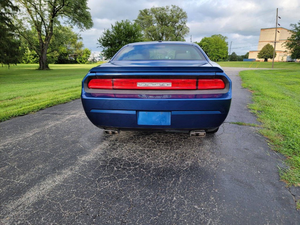2009 Dodge Challenger Image 8