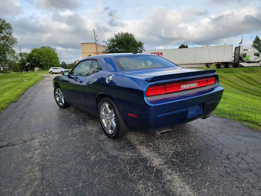 2009 Dodge Challenger Image 9