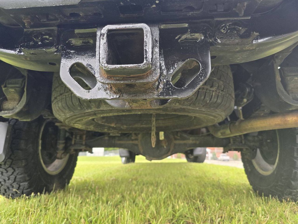 2017 Toyota Tacoma Image 16