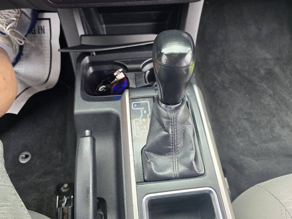 2017 Toyota Tacoma Image 30