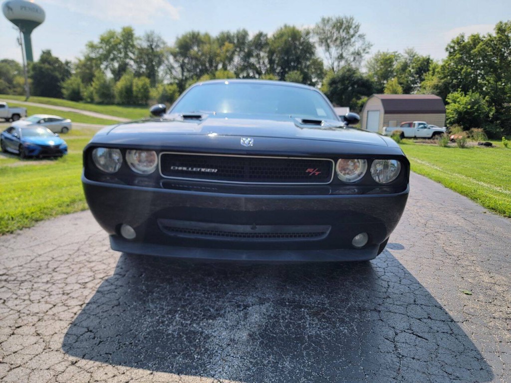 2010 Dodge Challenger Image 4