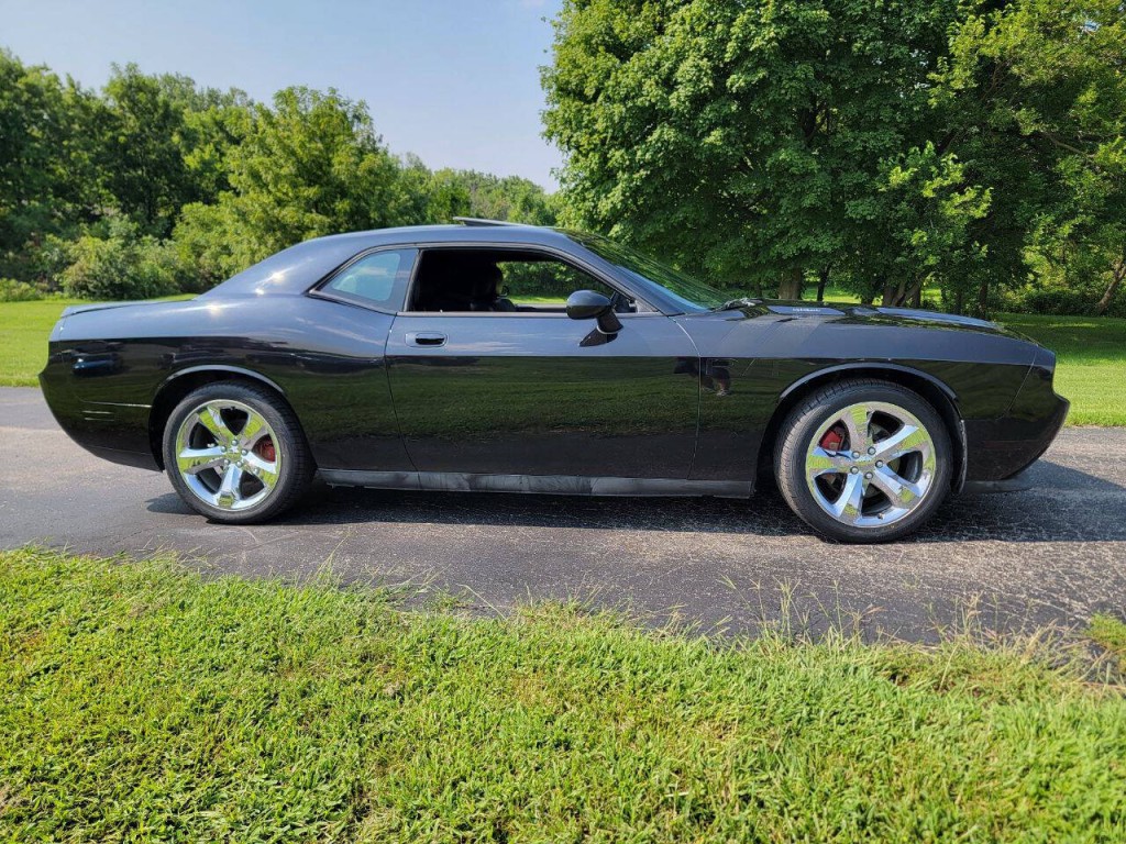 2010 Dodge Challenger Image 6