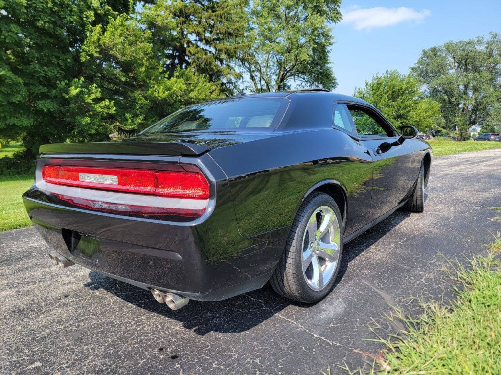 2010 Dodge Challenger Image 7