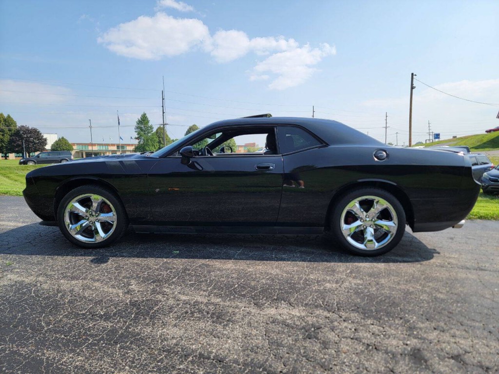 2010 Dodge Challenger Image 10