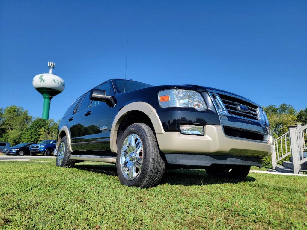2008 Ford Explorer Image 1