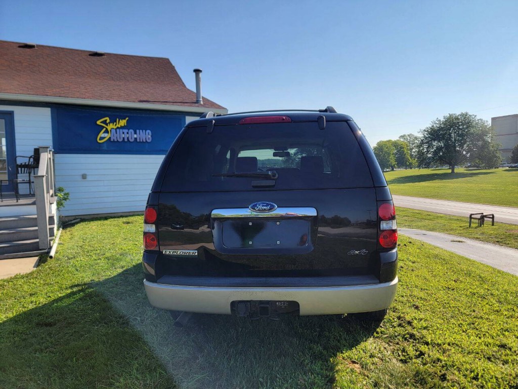 2008 Ford Explorer Image 8
