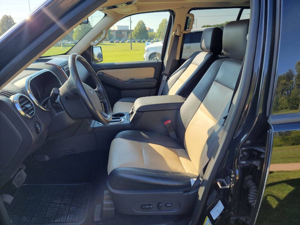2008 Ford Explorer Image 11
