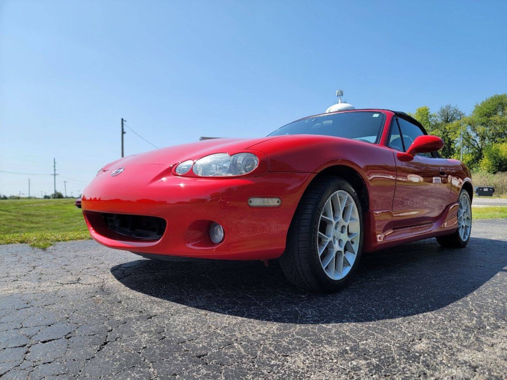 2003 Mazda MX-5 Miata Image 3