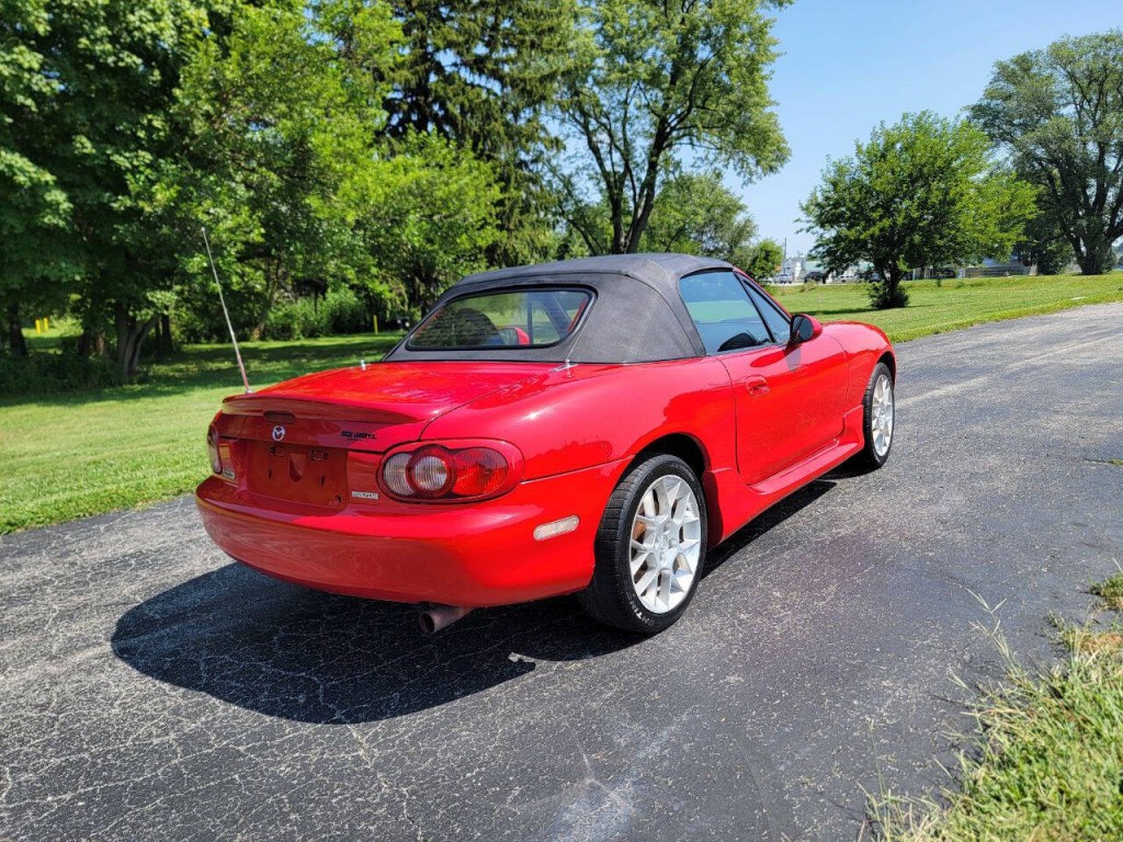 2003 Mazda MX-5 Miata Image 7