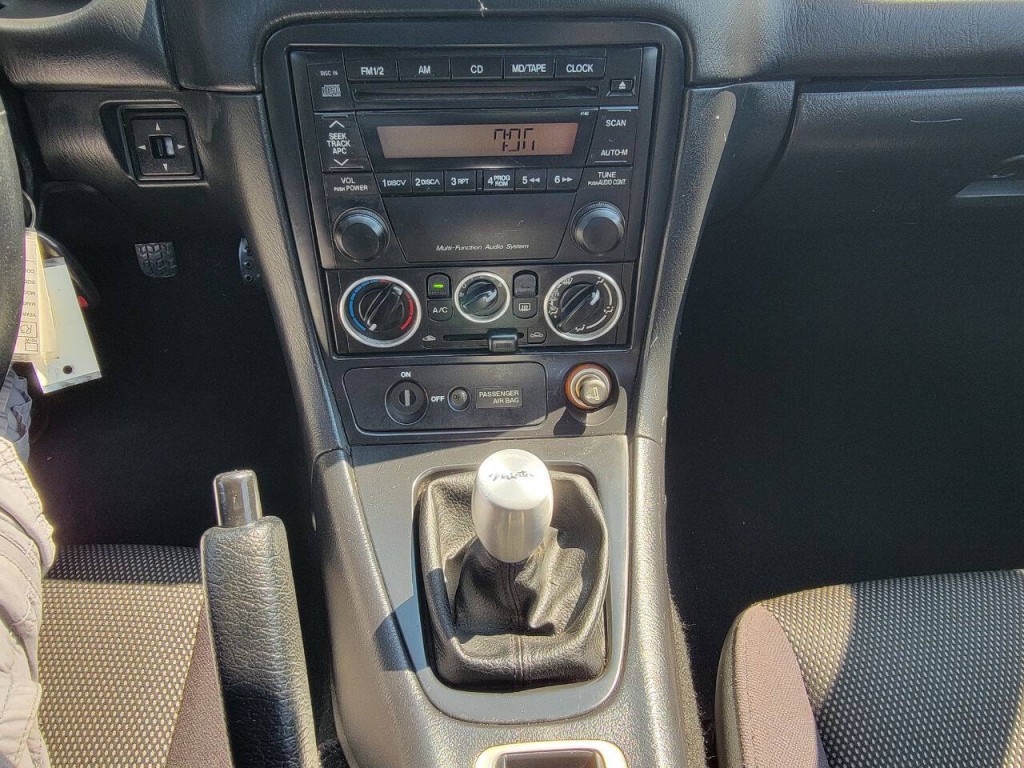 2003 Mazda MX-5 Miata Image 14