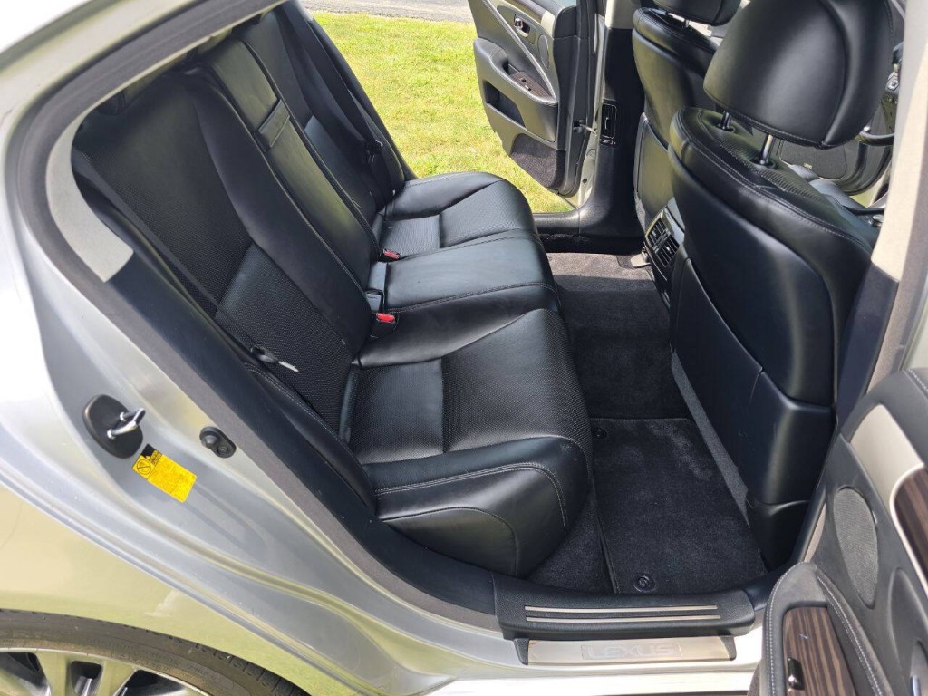 2014 Lexus LS 460 Image 11