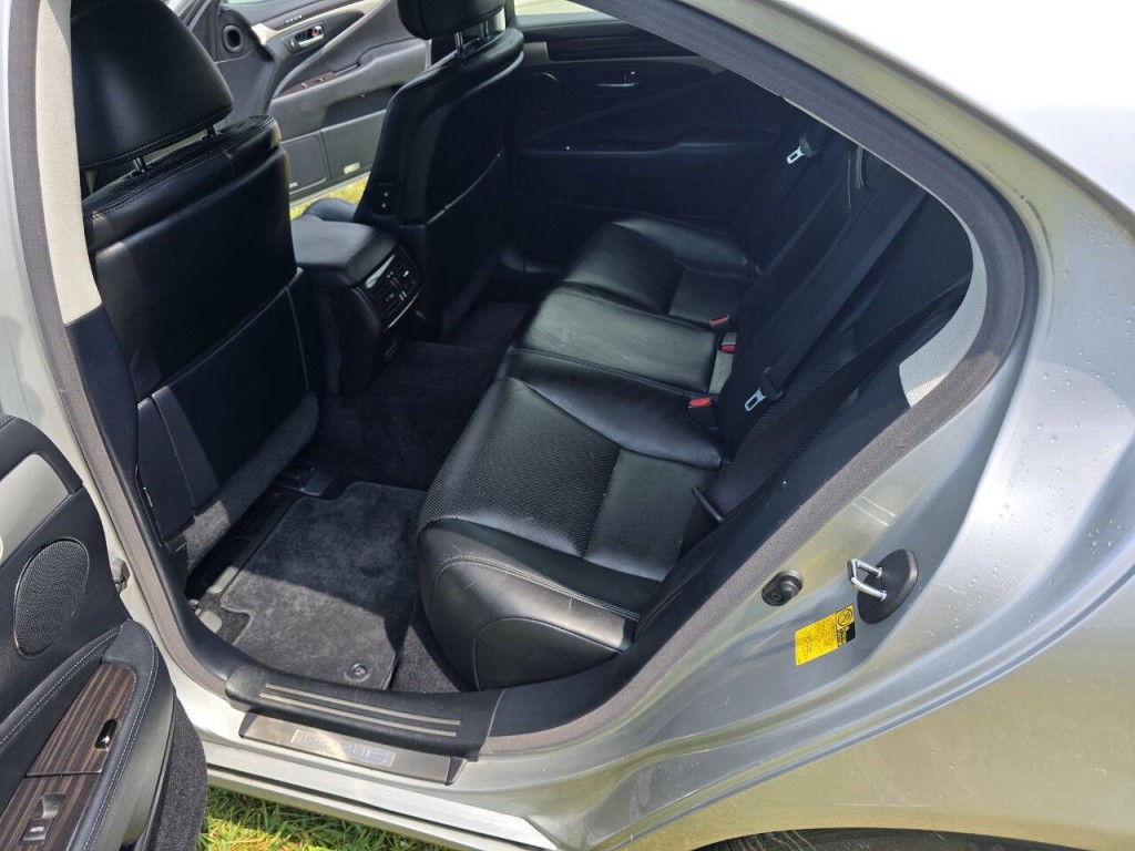 2014 Lexus LS 460 Image 13