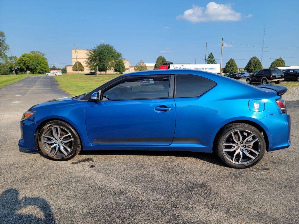 2015 Scion tC Image 9