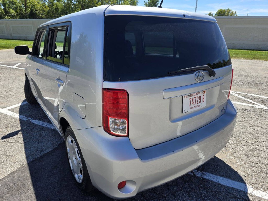 2011 Scion xB Image 7