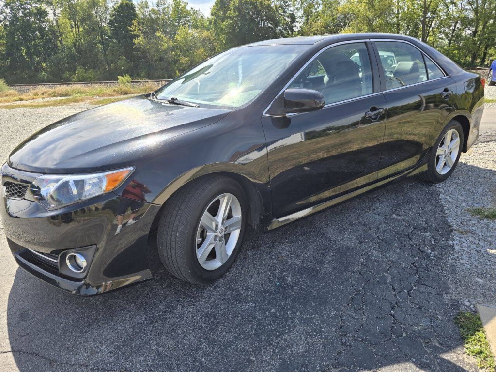 2012 Toyota Camry Image 10