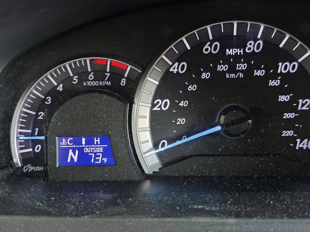 2012 Toyota Camry Image 24