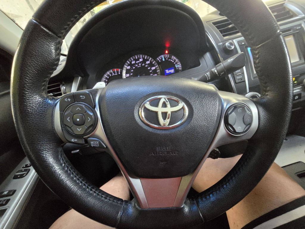 2012 Toyota Camry Image 25