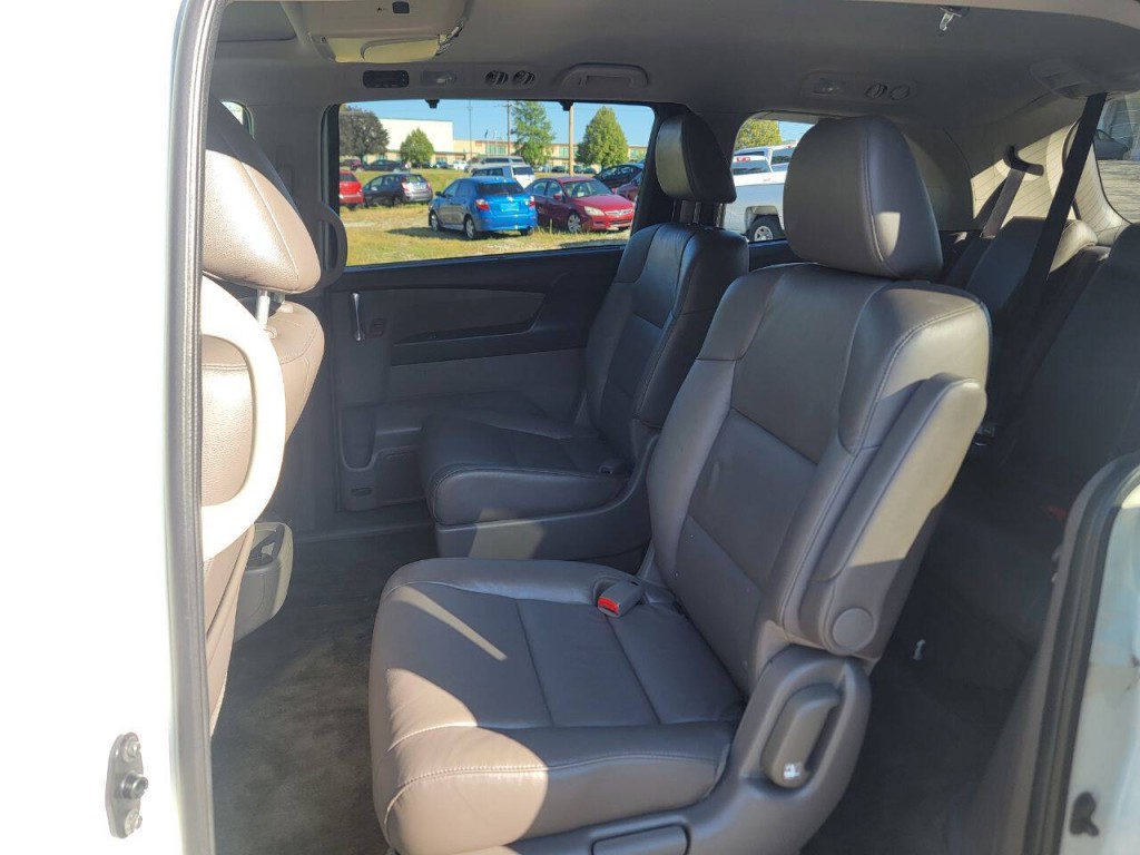 2014 Honda Odyssey Image 12