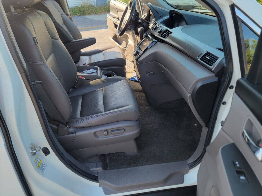 2014 Honda Odyssey Image 20