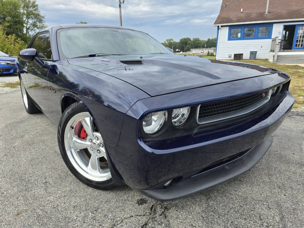 2013 Dodge Challenger Image 2