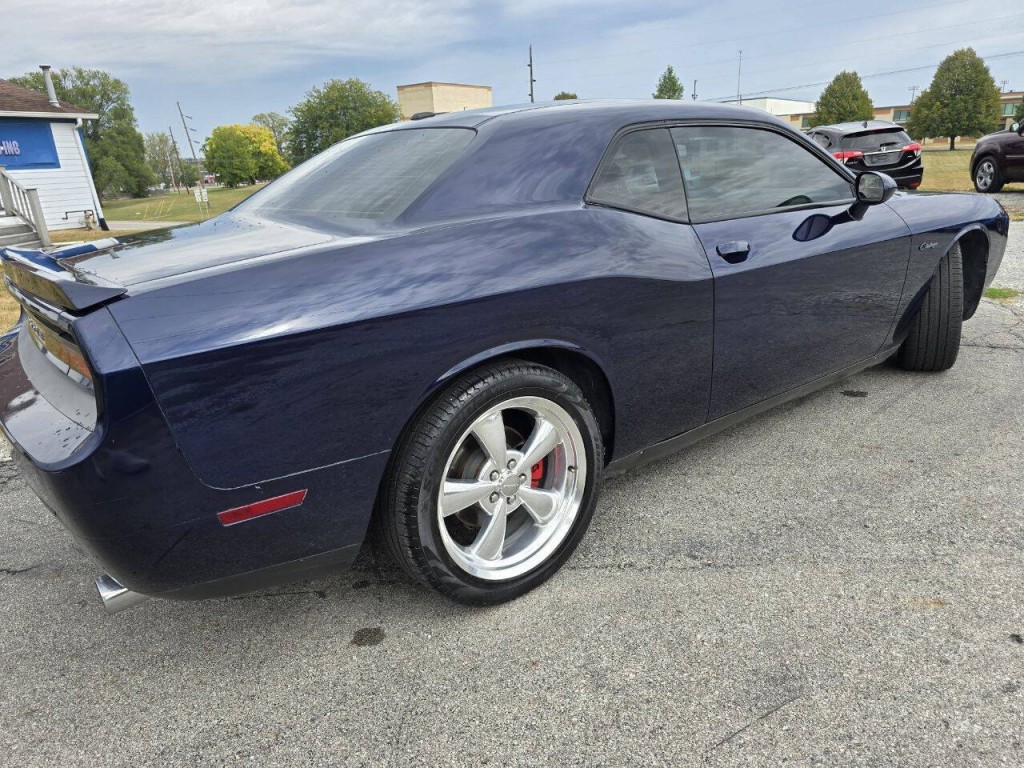 2013 Dodge Challenger Image 4