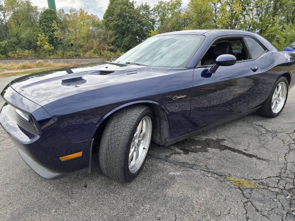 2013 Dodge Challenger Image 10