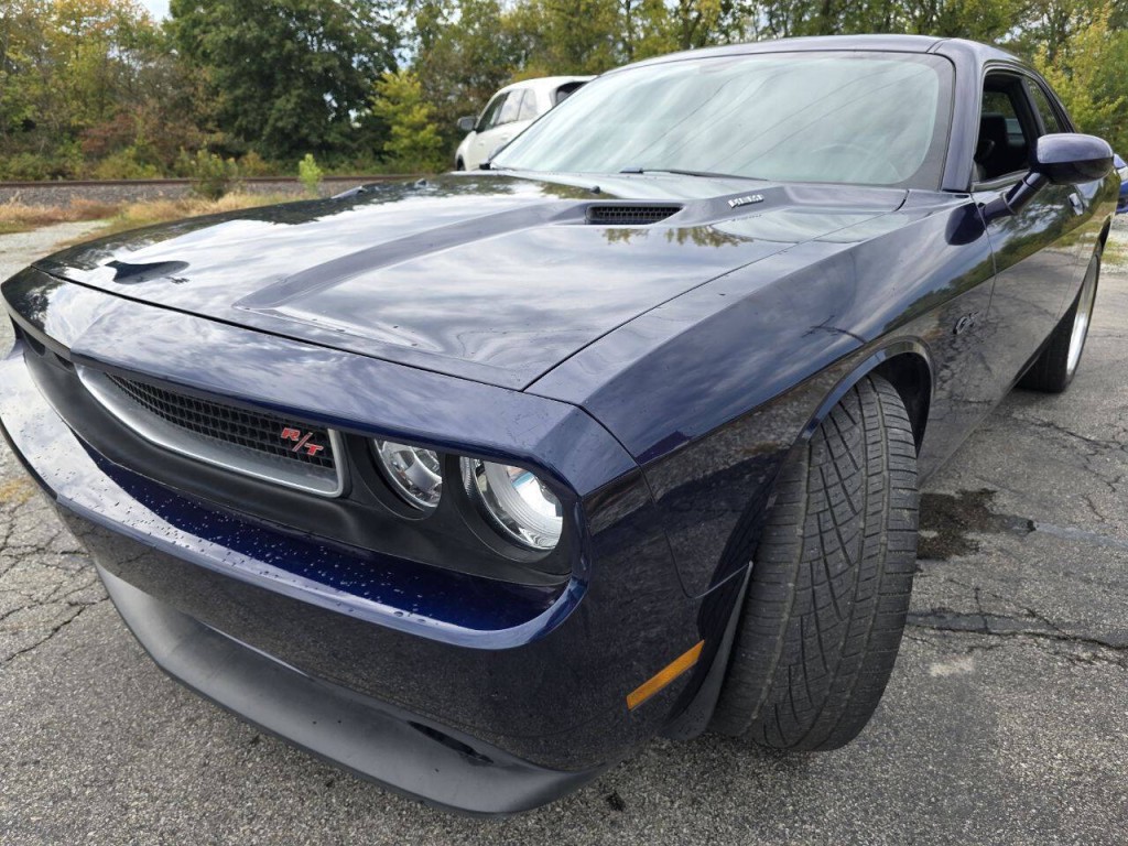 2013 Dodge Challenger Image 11