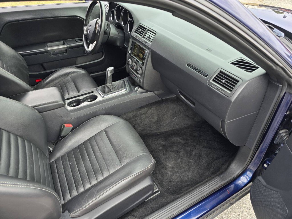 2013 Dodge Challenger Image 13