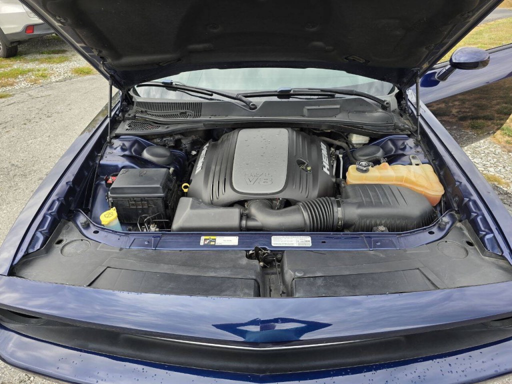 2013 Dodge Challenger Image 21