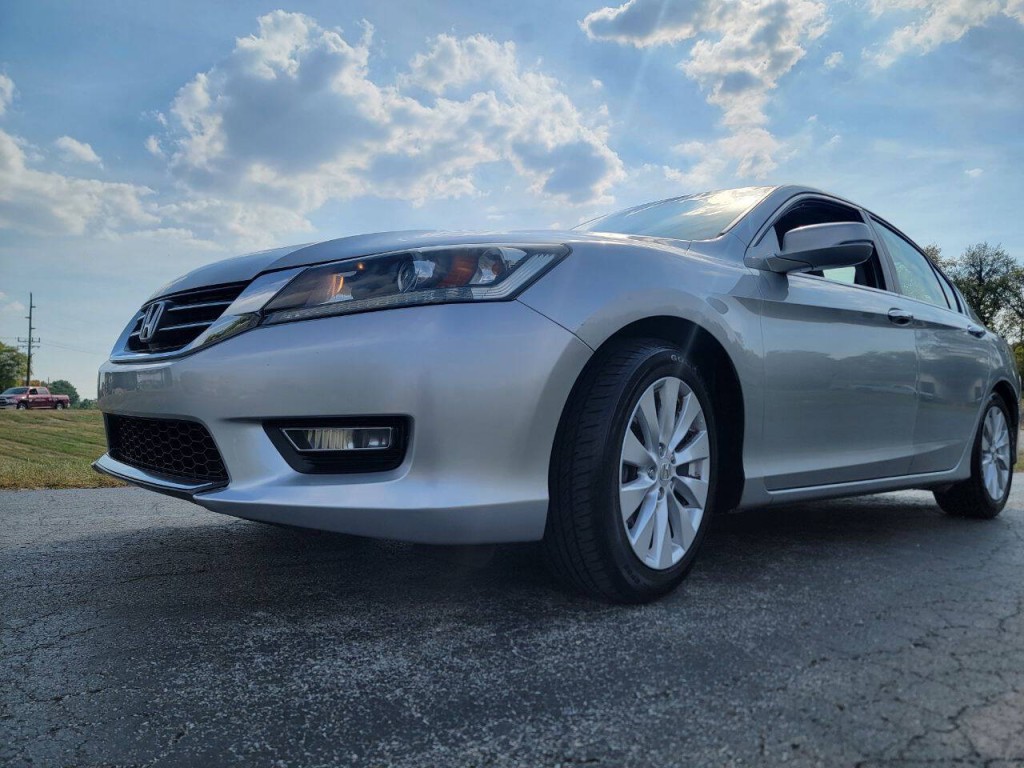 2013 Honda Accord Image 3
